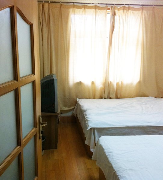 Wolongpu Hostel Qingdao Guest Room