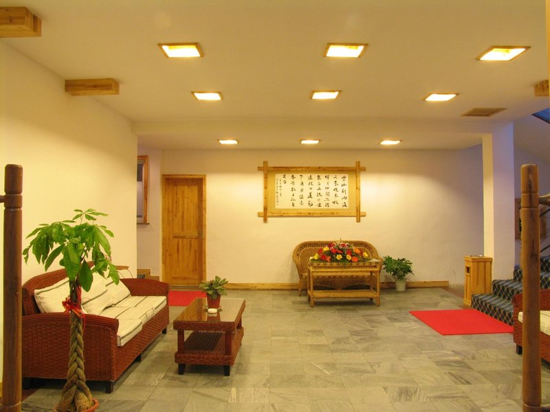 Camphor Tree Garden Hotel Lobby