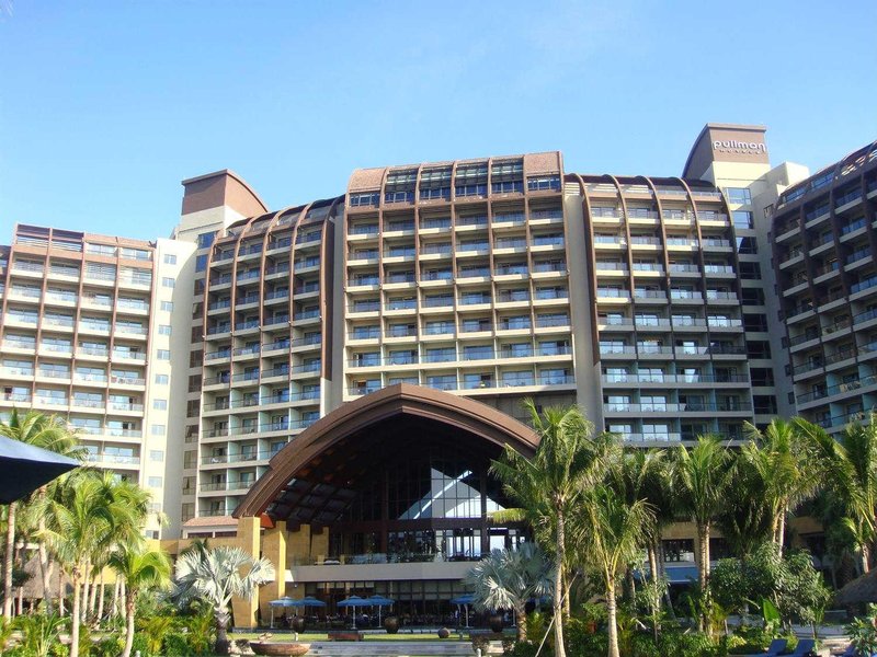 Pullman Oceanview Sanya Bay Resort & SpaOver view