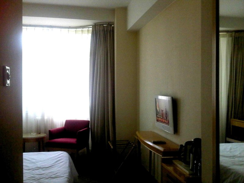 Jingling Hotel Beijing Guest Room