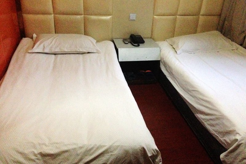 Huamao Hotel Guest Room