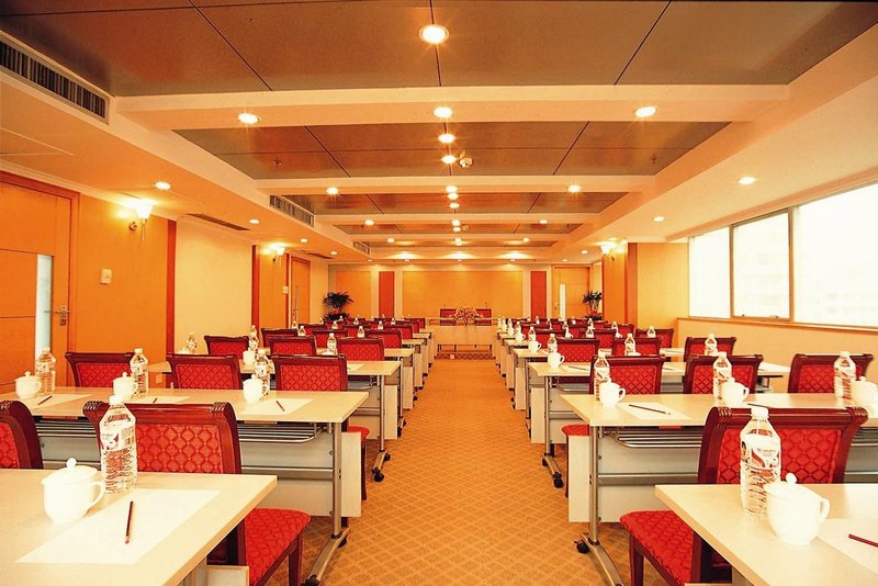 New Seasky Hotel meeting room