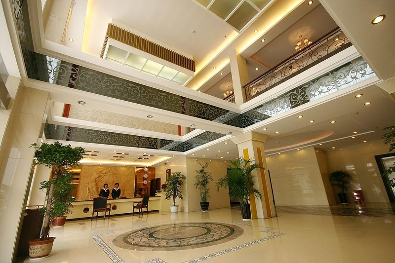 Wuyuan Yueliangwan Hotel Lobby