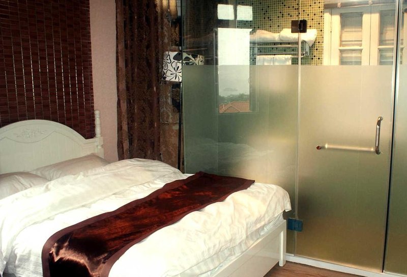 Mango Tree Hostel Guest Room