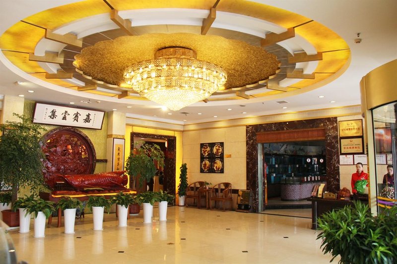 Zijing Hotel Qingdao Lobby