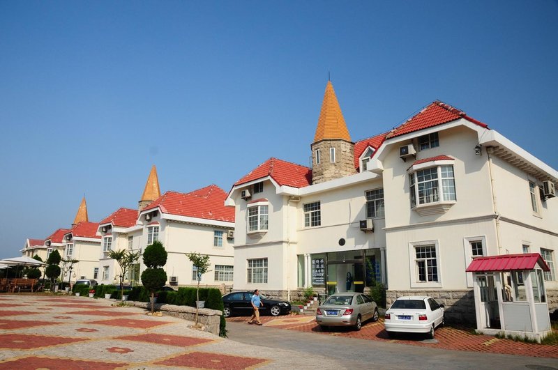 Qingdao Sunshine Seacoast Villa HotelOver view