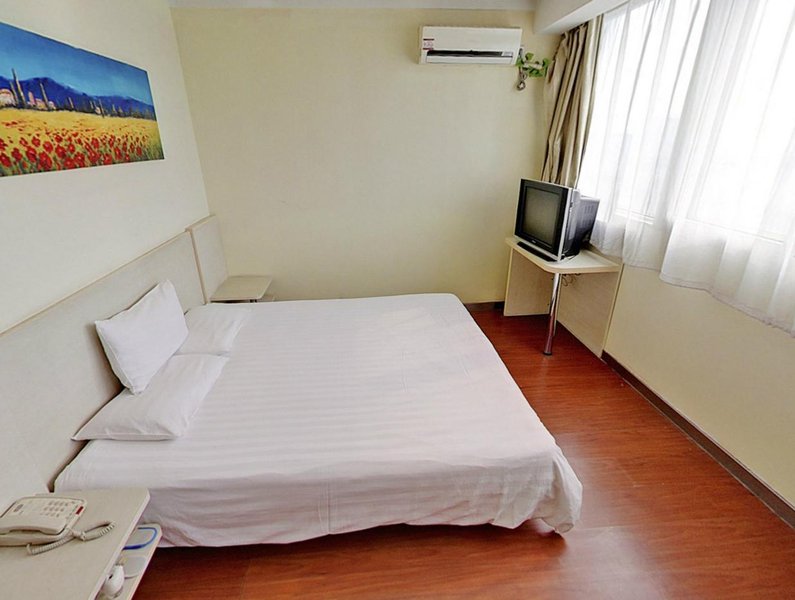 Hanting Express YanAn Road Shanghai Guest Room