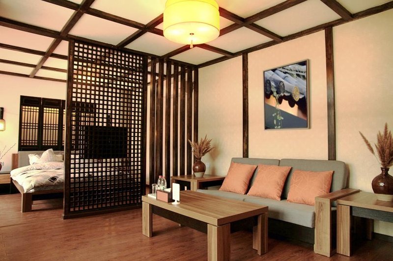 Lijiang Shuhe BackBay Holiday Club  Guest Room