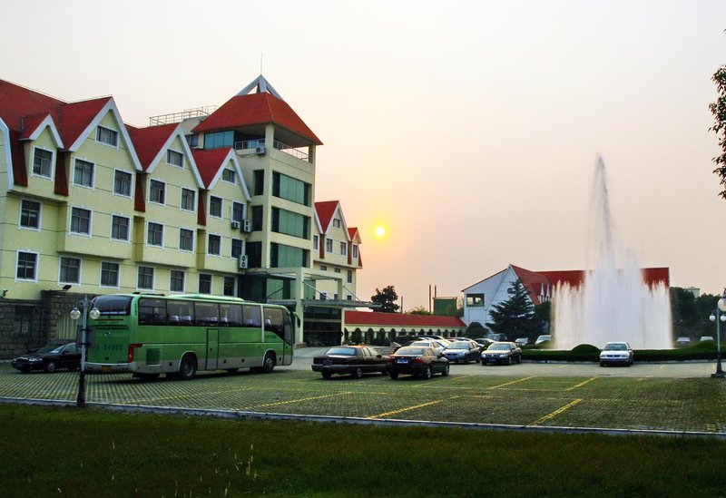 Dianshan Lake Hongding Resort Wujiang Over view