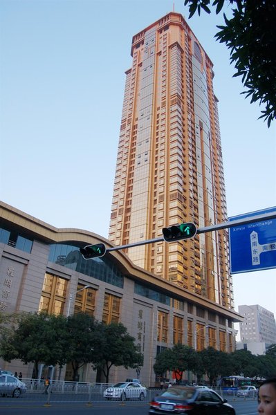 深圳罗湖商务中心公寓酒店外景图