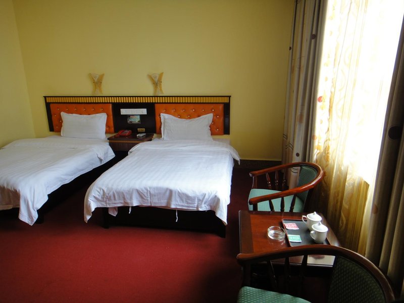 Bama three Grand Hotel  Guest Room