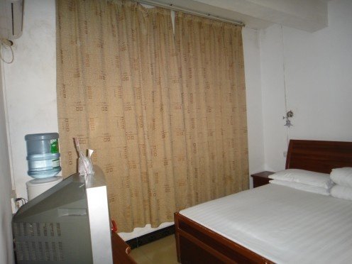 Nandan County Hongyuan Hotel  Guest Room