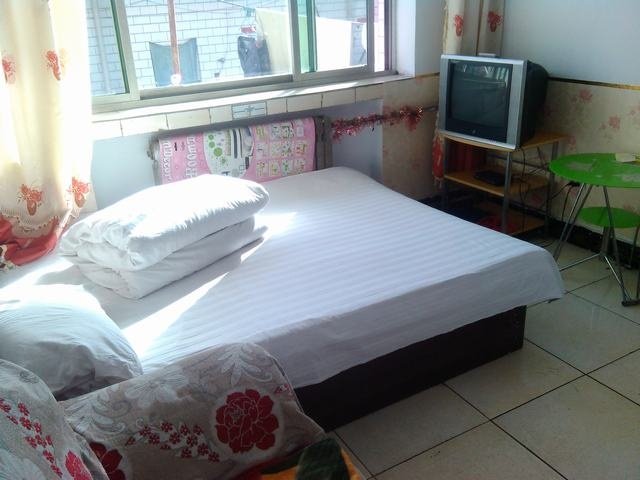 Couple's Hotel Guest Room