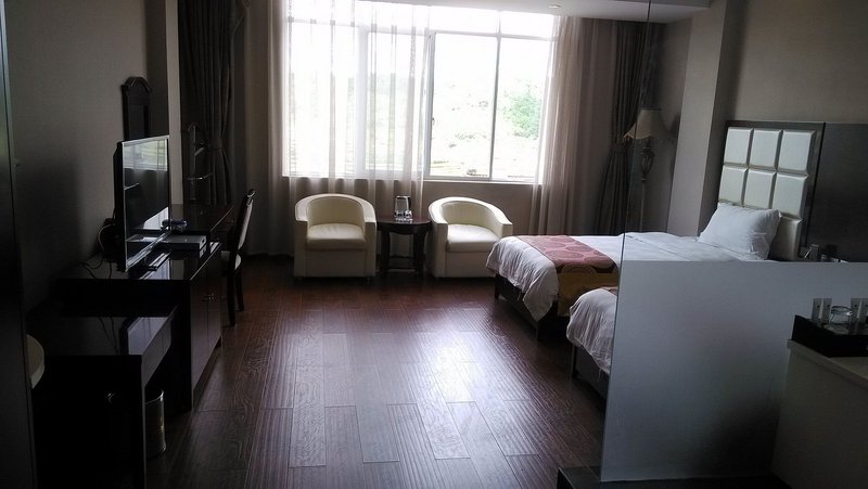 Qiubei County of plain Food limited liability companyGuest Room