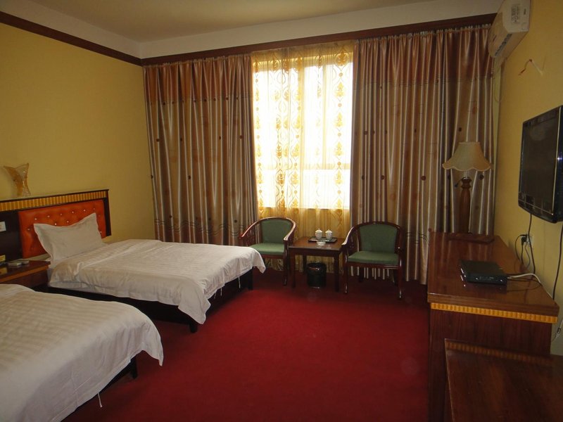 Bama three Grand Hotel  Guest Room