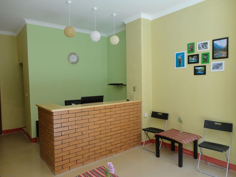 Bridgehead Inn JiuzhaigouLobby