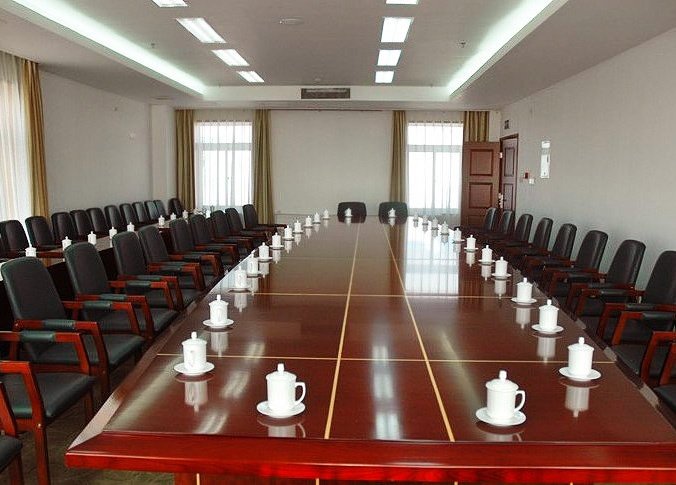 Huashen Holiday Resort meeting room