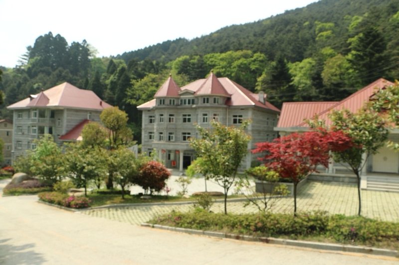 Lushan brocade garden villa Over view