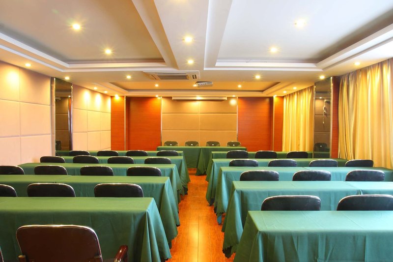 Jinguan Holiday Hotel - Lianyungang meeting room