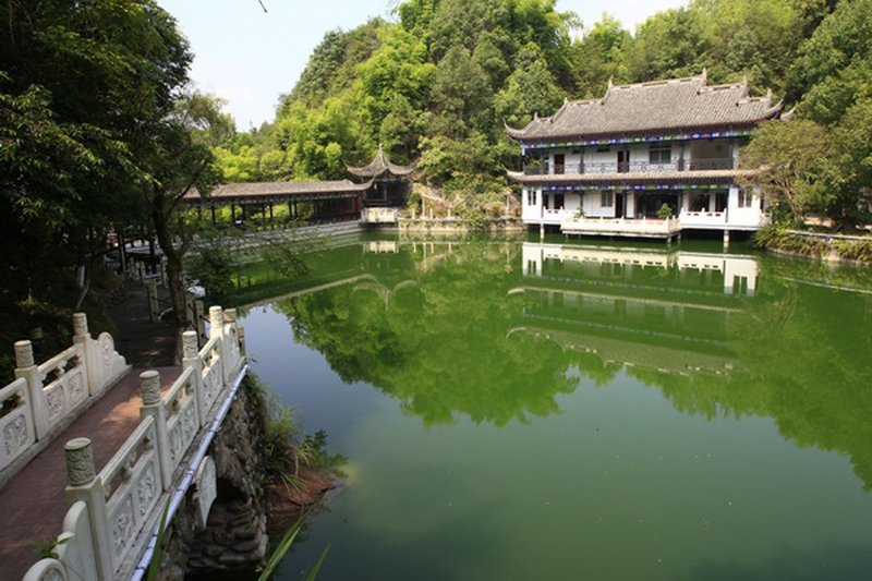 Langning Hotel Over view