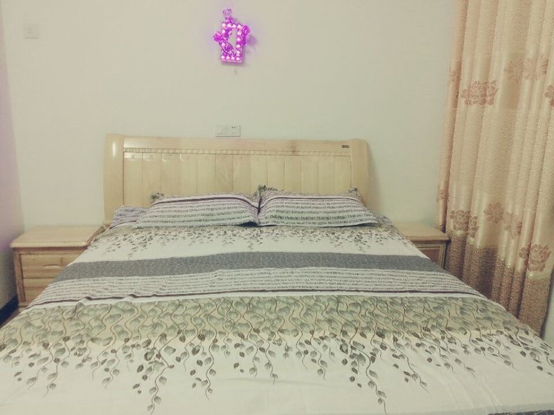 zhang jia jie xiao he shan juGuest Room