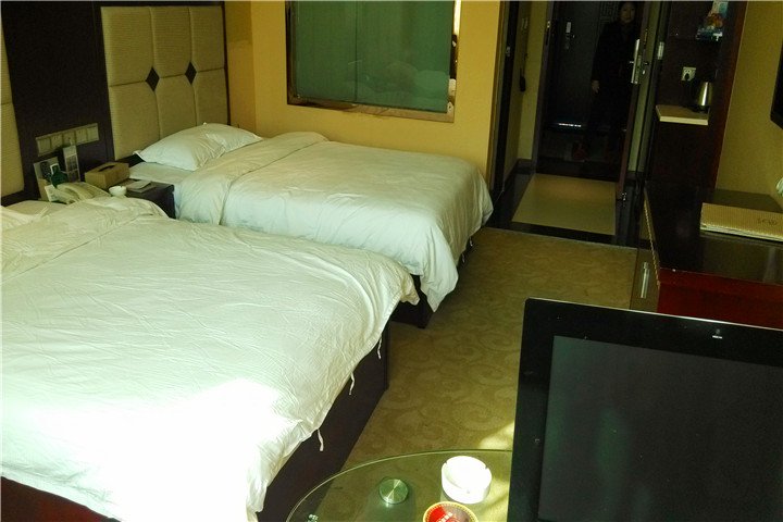 Kaifeng Hotel Guest Room