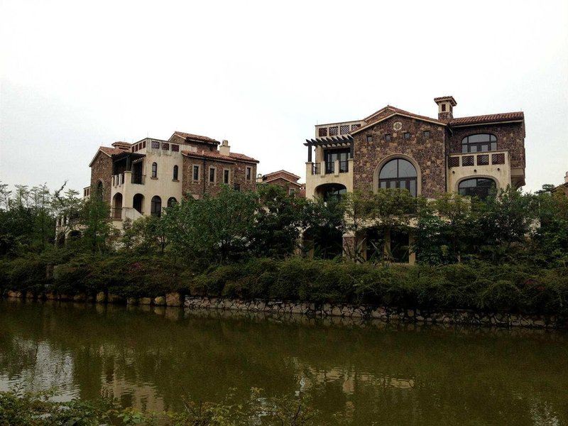 Sheraton Qingyuan Lion Lake Hotel Over view