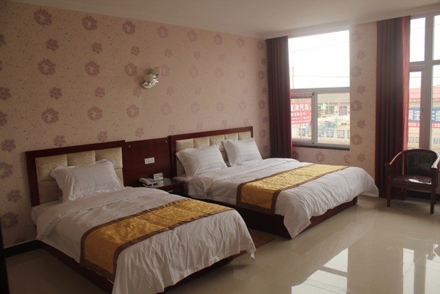 Laiyuan Qinfeng Hotel Guest Room