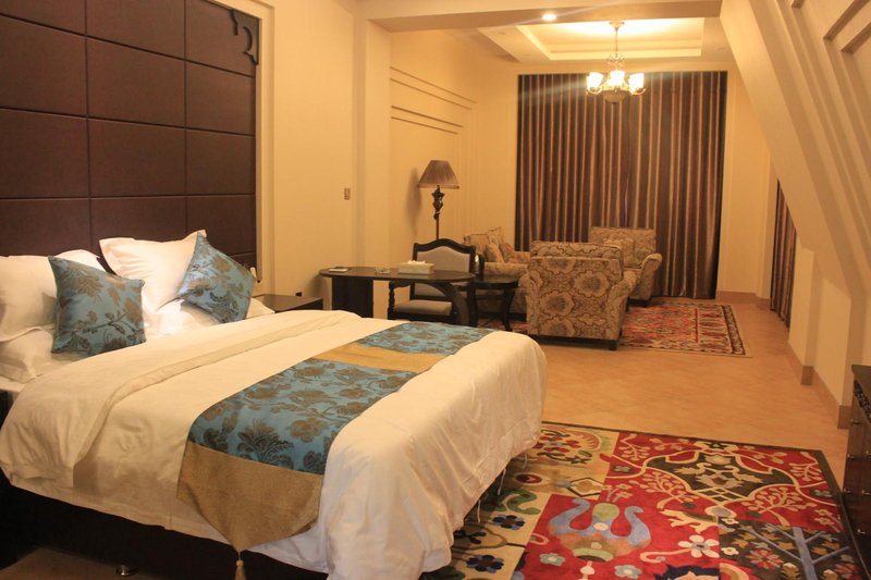 Bulong Lake Hot Spring Hotel Guest Room