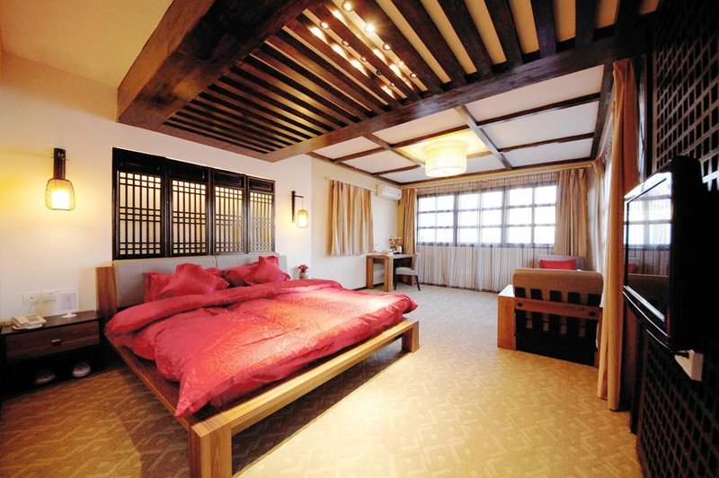 Lijiang Shuhe BackBay Holiday Club  Guest Room