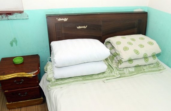 Individual Space Hostel Guest Room