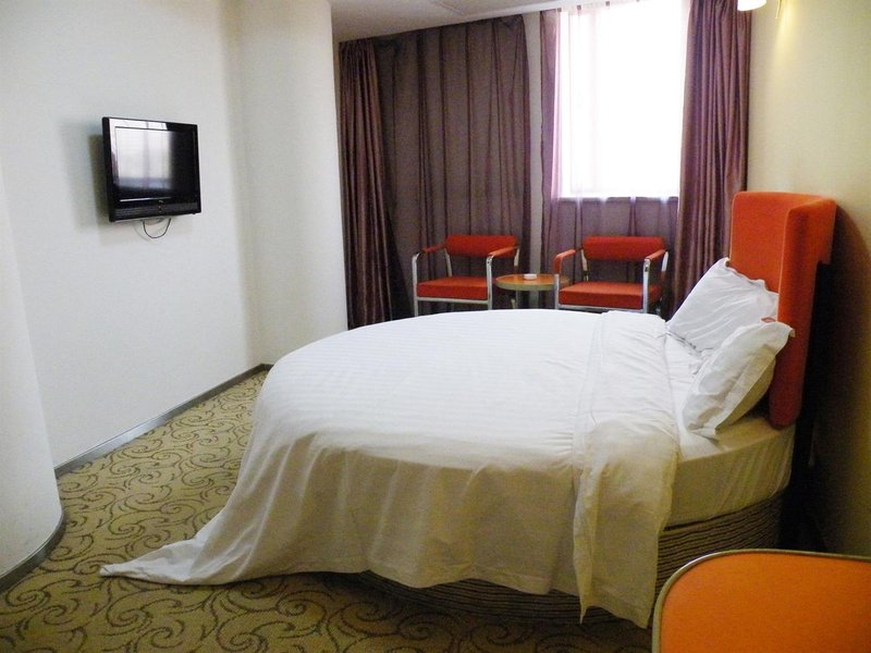 Motel 168 Jingang Avenue - Zhangjiagang Guest Room