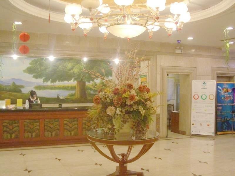 Green Tree Inn Middle Renmin Road JiangyinLobby