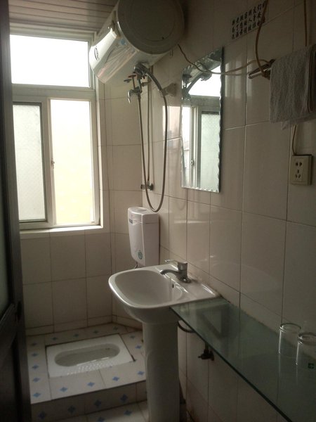 Tonglu Xinqiao Hostel Guest Room