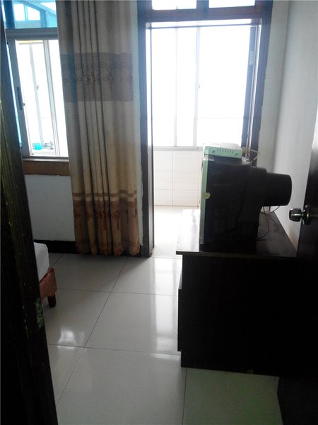 18970262198Guest Room