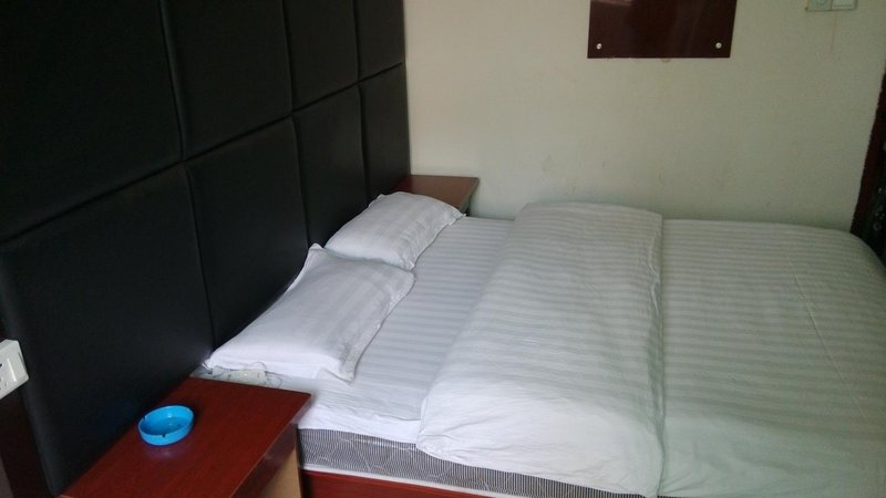 Haiying Hotel Guest Room