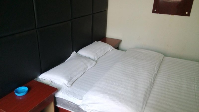 Haiying Hotel Guest Room