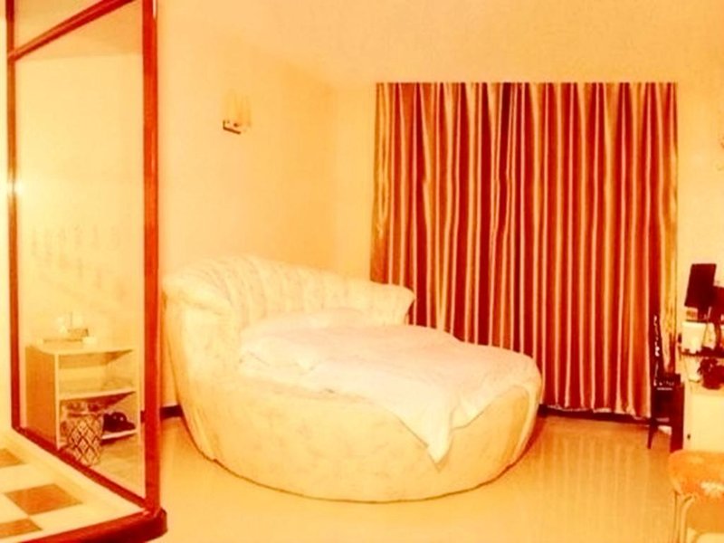 Changchun Longtai Business Hotel Guest Room