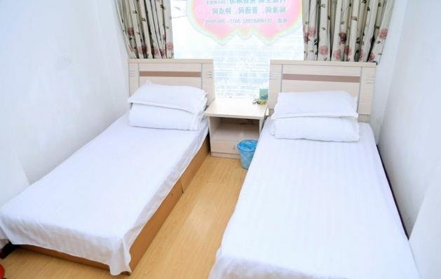 Hongying Hostel Guest Room