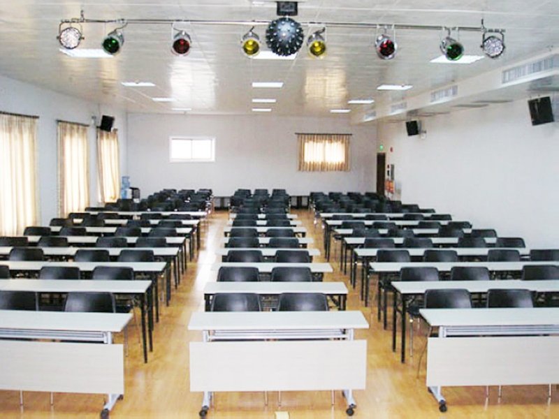 Zhenning Hotel meeting room