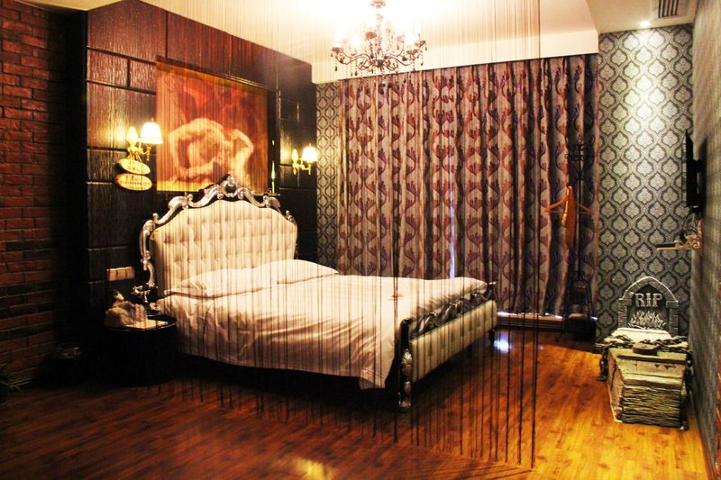 MIDI Time Theme HotelGuest Room