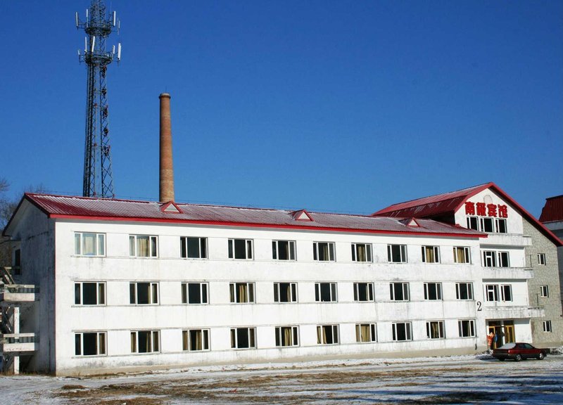 The Antarctic Hotel Over view