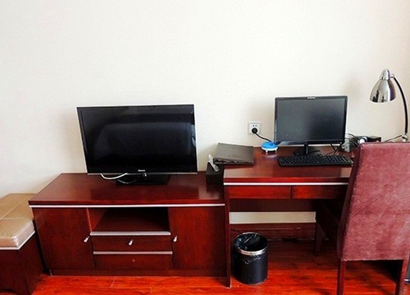 jining dongrunhuachen hoilday hotel客房