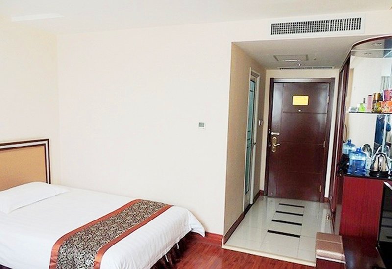 jining dongrunhuachen hoilday hotel客房