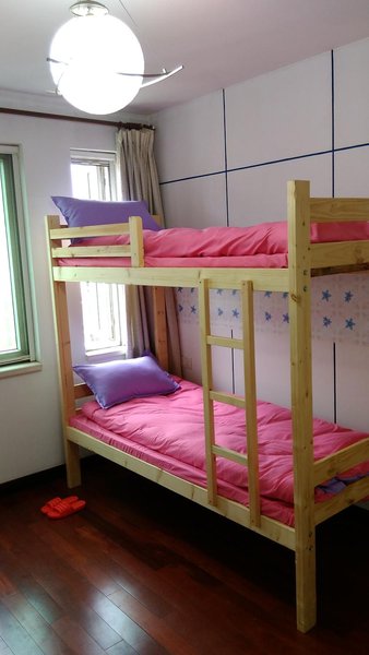 Paris spring Youth Hostel Guest Room