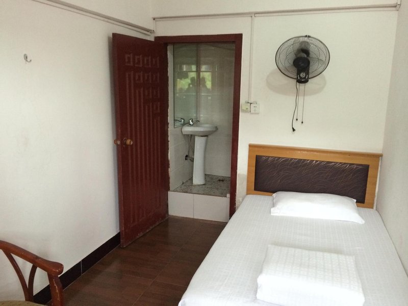 Harbour Inn Guest Room