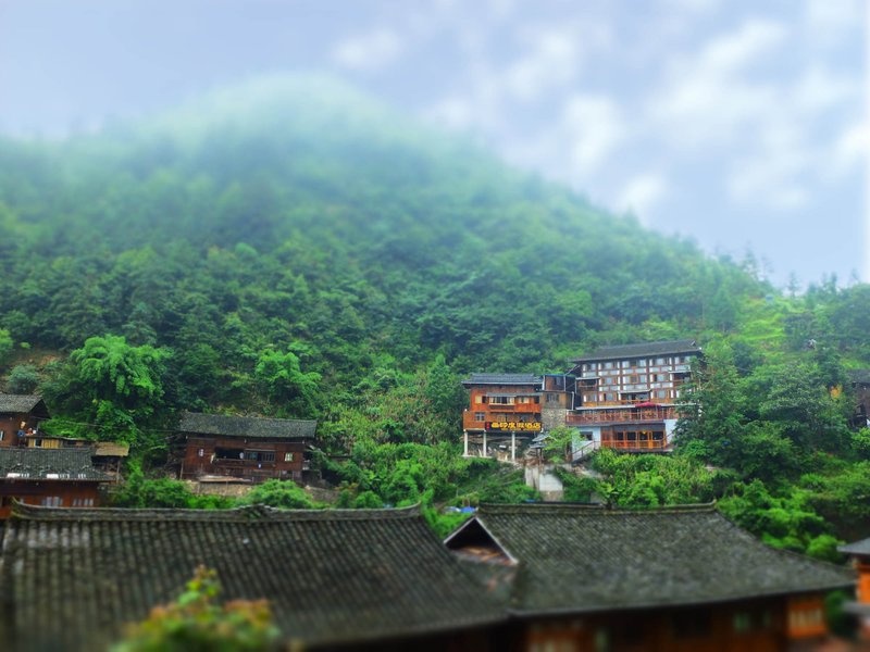 Huayin Holiday HotelOver view