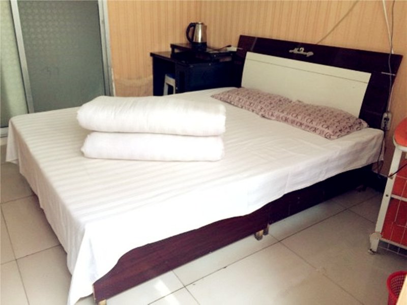 Yuelai Hotel Guest Room