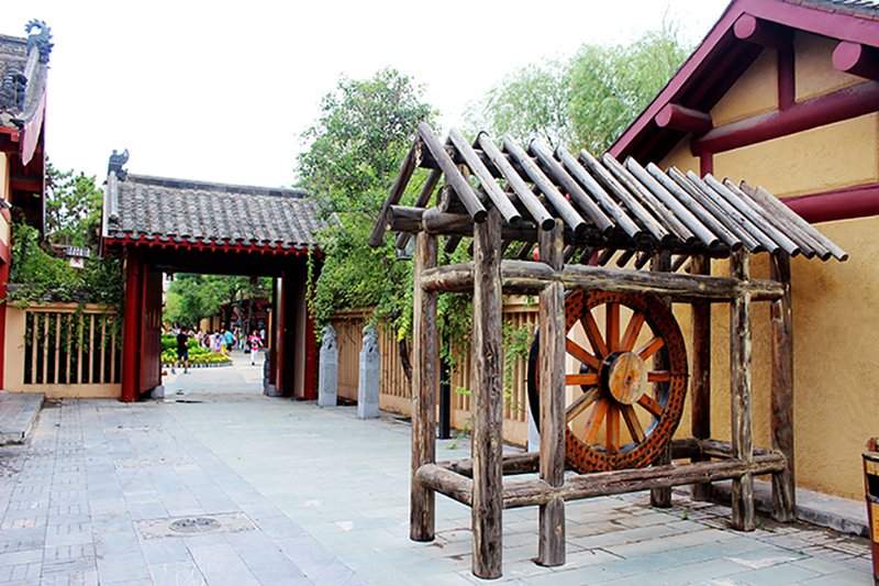 Guanyi Inn (Kaifeng Millennium City Park) Over view