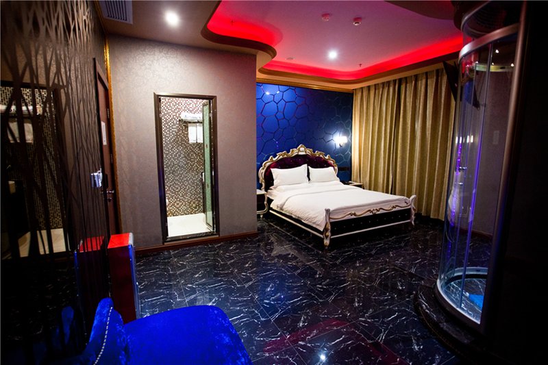 2099 Love HotelGuest Room